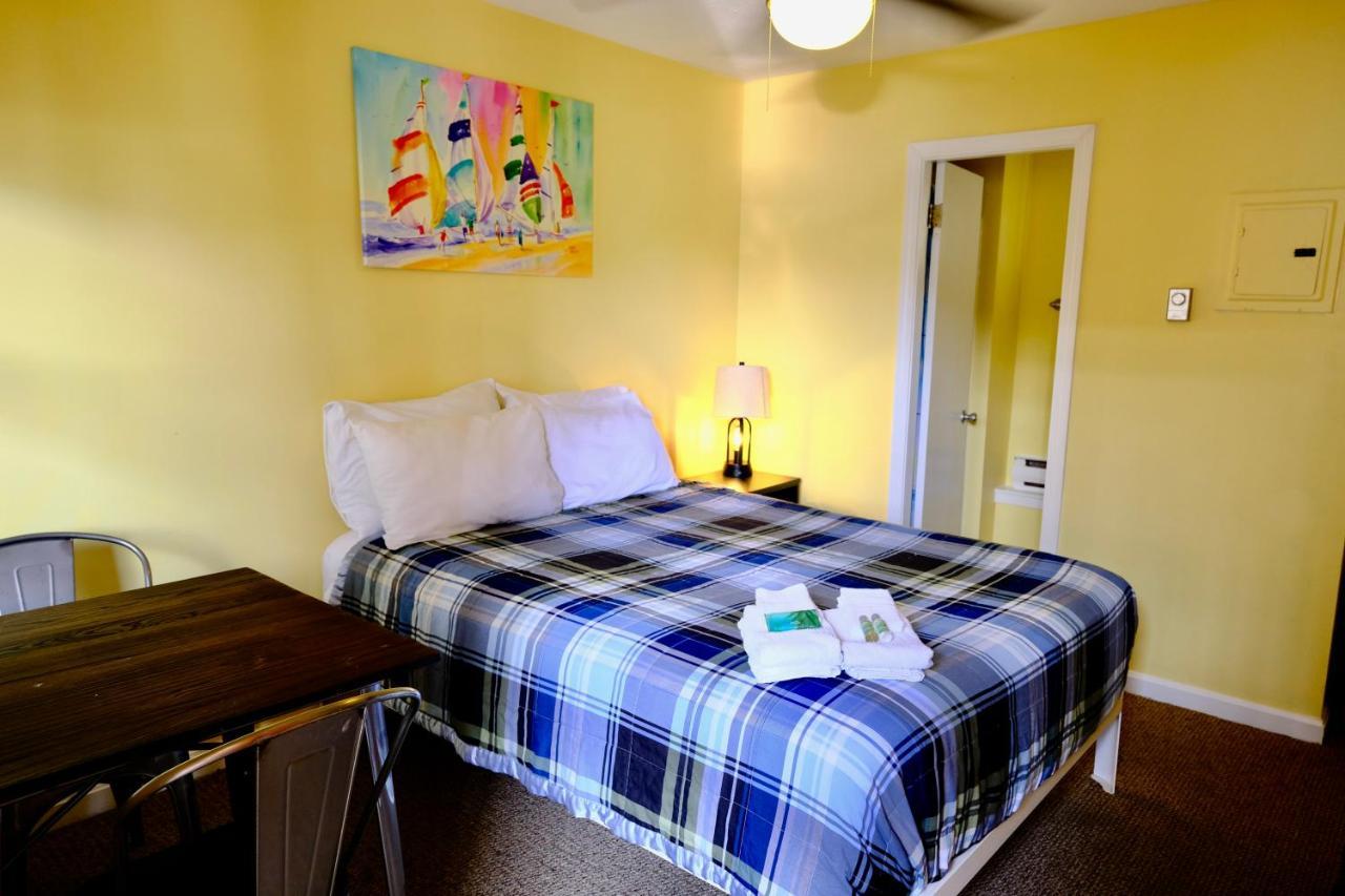 Motel Dock House 2*