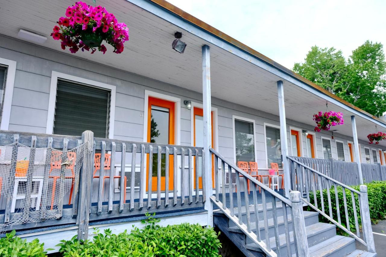 Dock House 2*